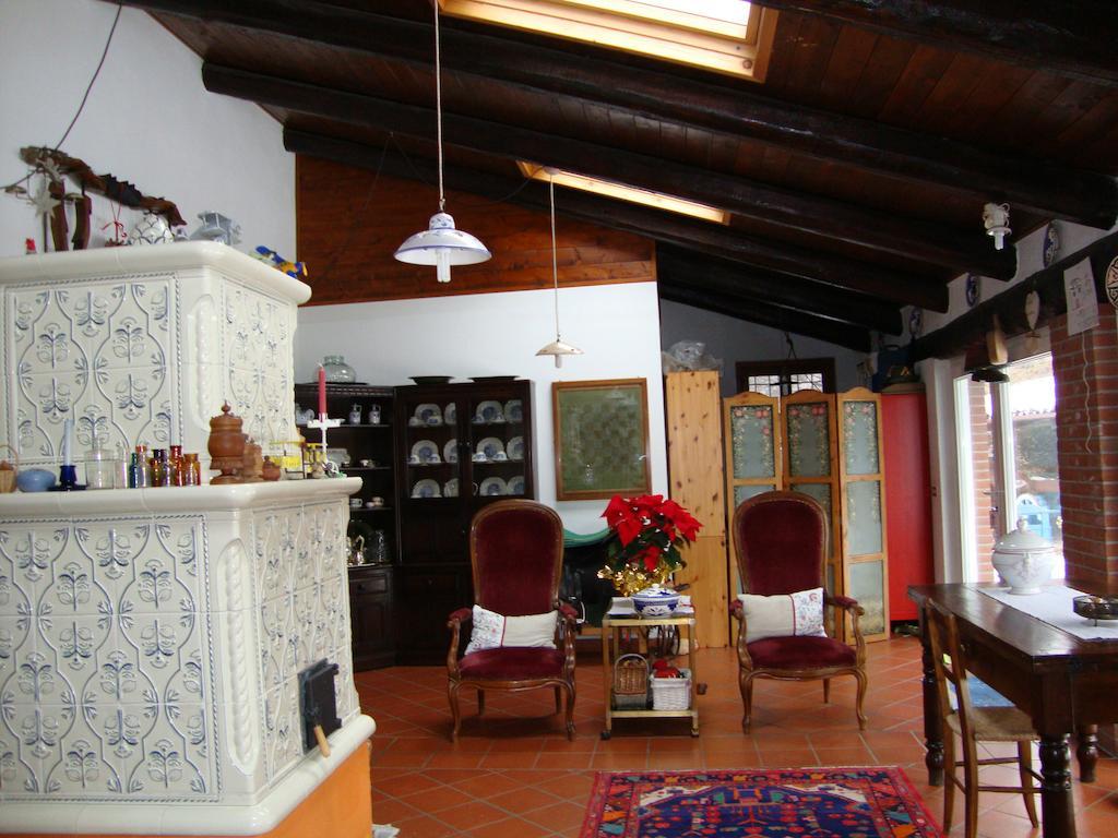 Cascina Nel Bosco Bed and Breakfast Moncucco Torinese Exterior foto