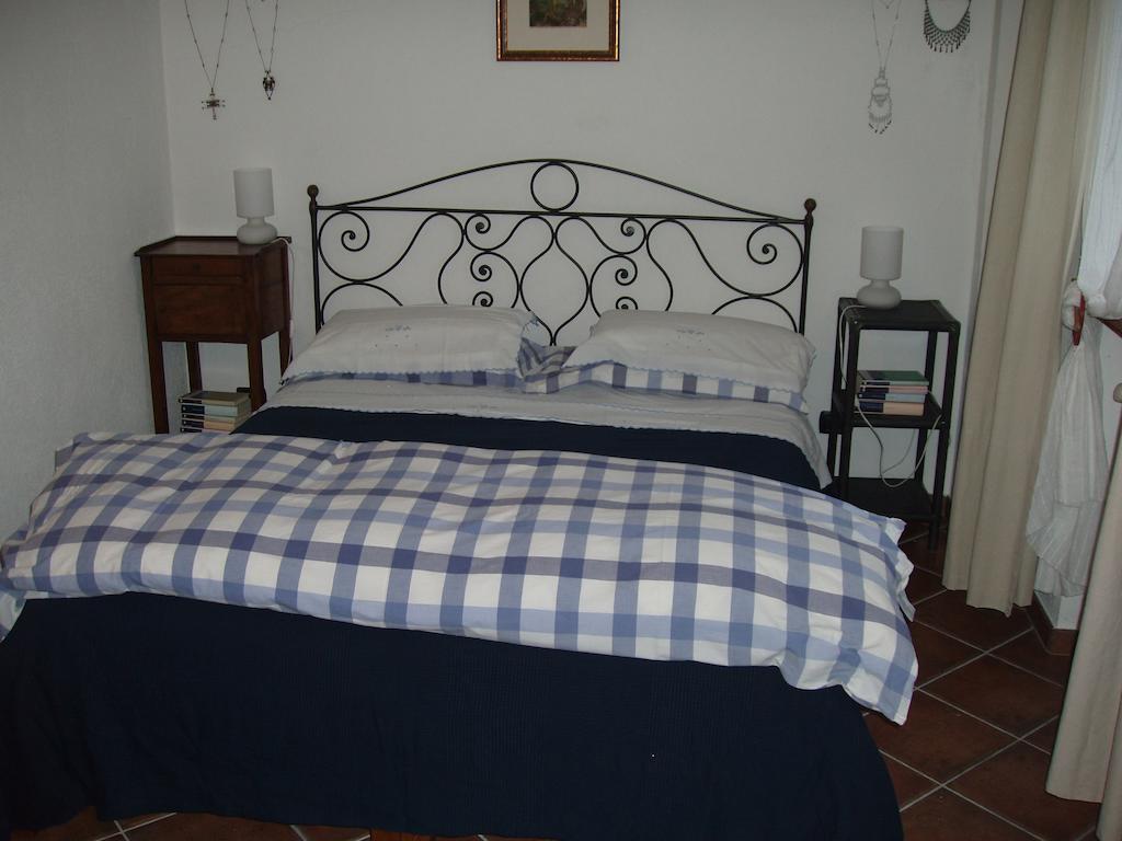 Cascina Nel Bosco Bed and Breakfast Moncucco Torinese Habitación foto